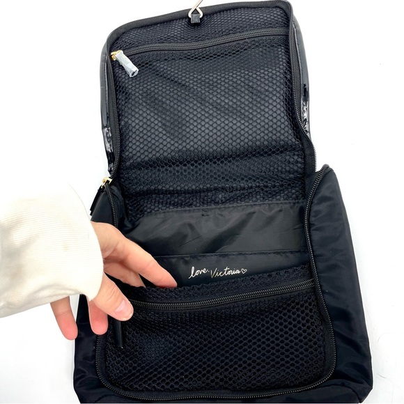 Victoria’s Secret travel bag - Picture 3 of 5